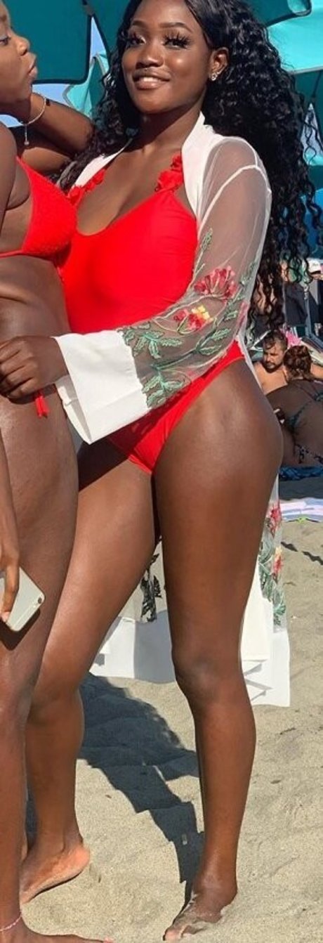 Barbiana erotische nackte archiv