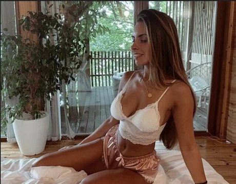 Monica Garcia nackt erwachsene bilder