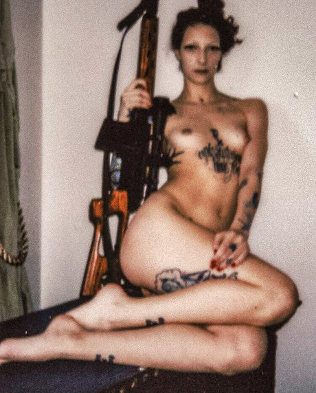 Zeynep Renda schauspielerin freie bilder