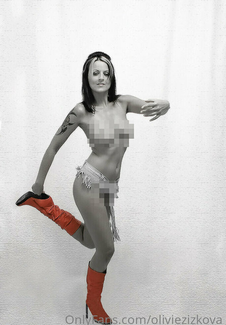 oliviezizkova freie top bild