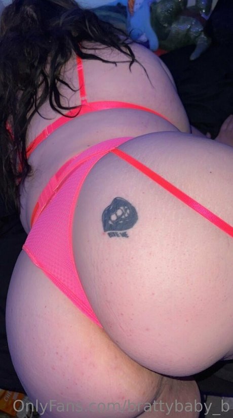 brattybaby b perfekte nackt galerien