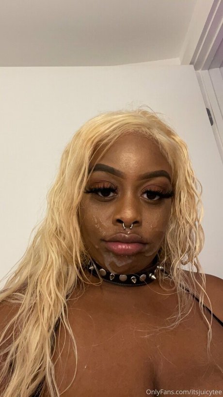 itsjuicytee model hd foto