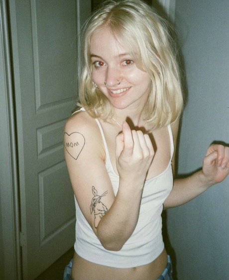 Littlemommygfwithtinymilkers pornostar erwachsene galerien