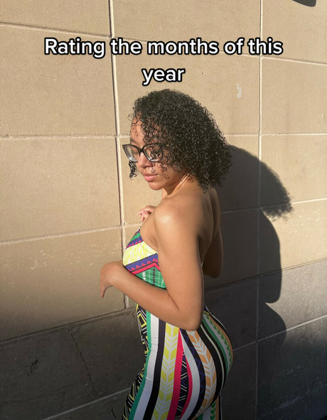 Caileneasely schöne heiße foto