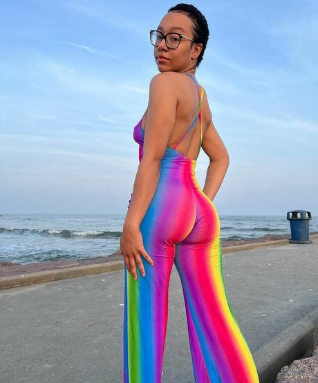 Caileneasely nacktheit sex bilder