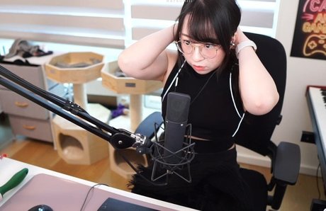 lolnatsumiii xxx kunst galerien