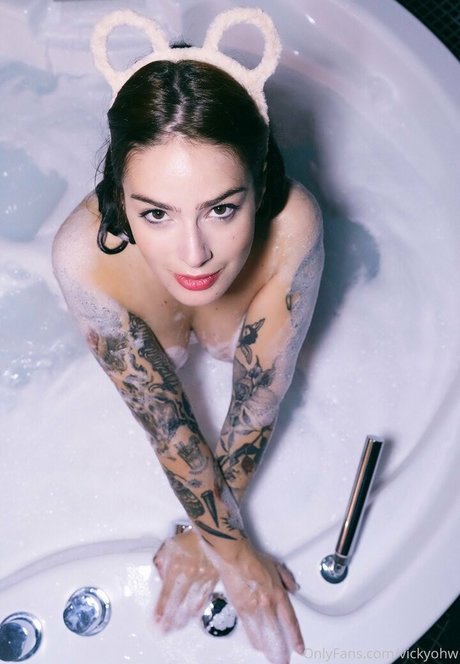 vickyohw model nackt galerie