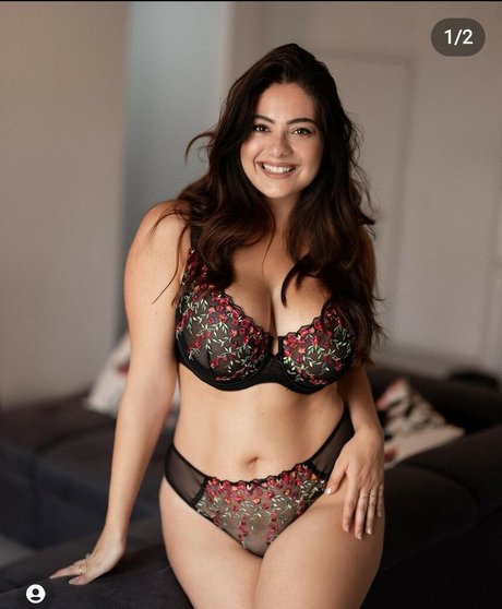 Paola Torrente sexy erwachsene bild