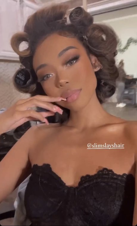 asiatischer dreier onlyfans nackt heiße bild