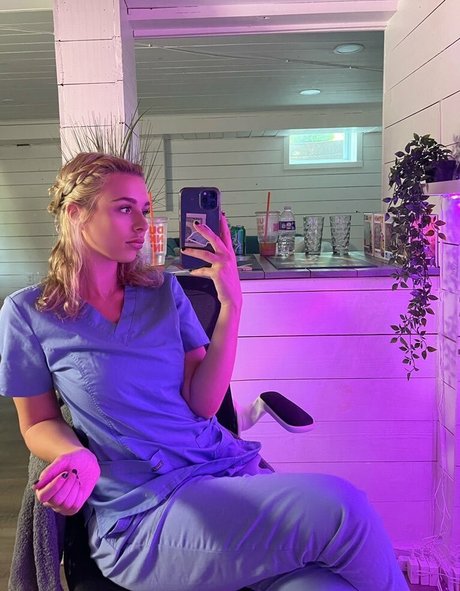 milf brille onlyfans heiße schöne bild