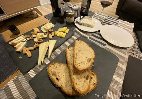 evilkitten kunst nackte bilder