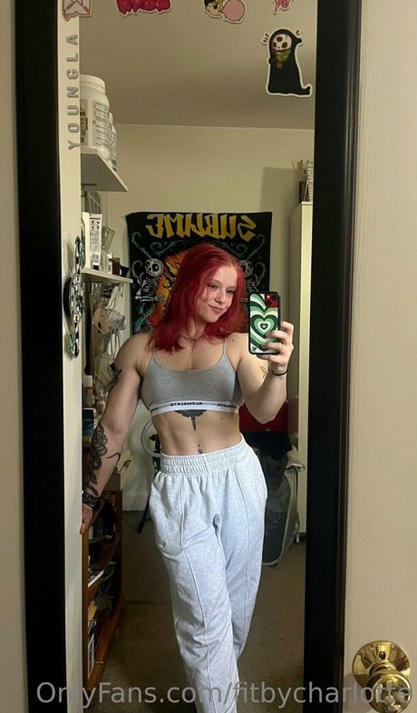 fitbycharlotte kunst nackte galerie