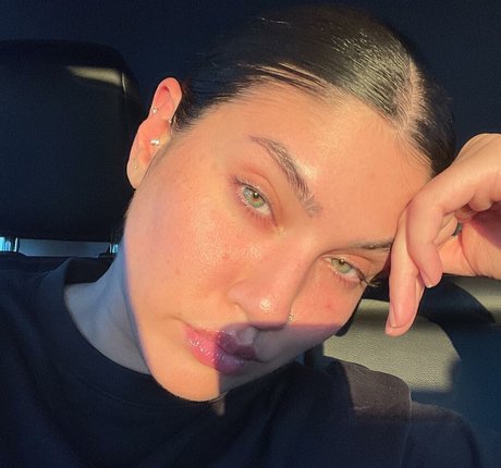 nackter twink onlyfans kunst schöne bild