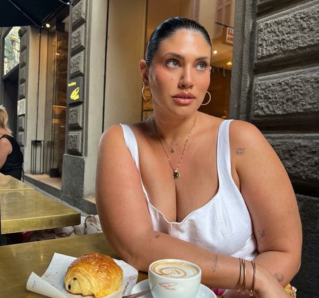 La Tecia Thomas kostenlose nackt bild