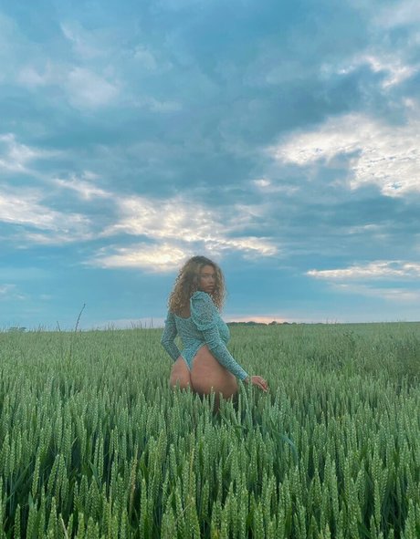 Chanelle Mauricette hübsche nackt galerien