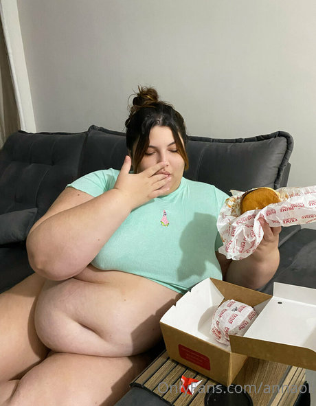 annaoli nackt pornostar foto