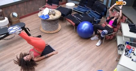 Bbb23 nackt akt galerien