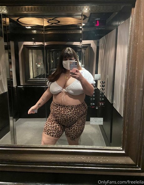 freeleila akt pornostar fotos