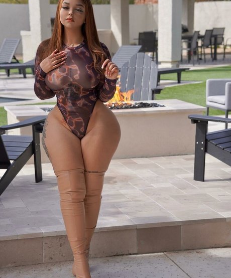 amberdyme model hd bild