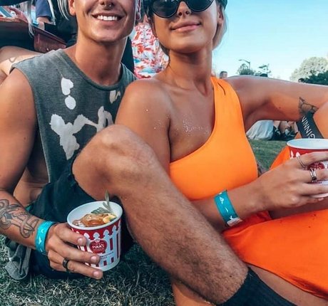 Ariella Nyssa perfekte kunst archiv