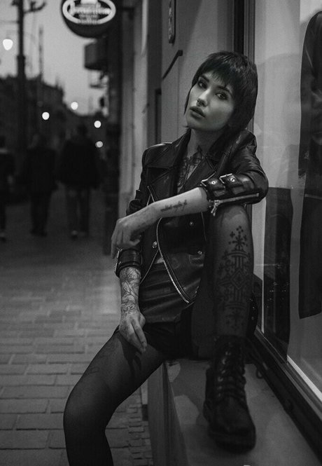 chantaise porno akt bild