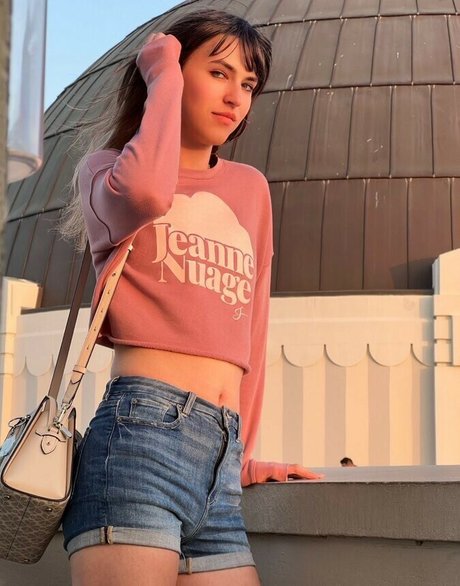 Soli Solstice porno akt archiv