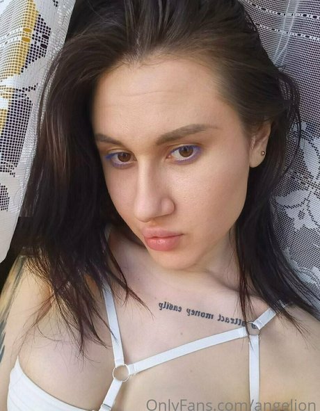 angelion hübsche nackt galerien