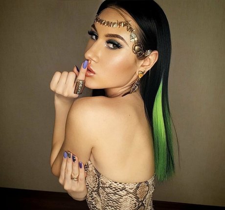 angelion freie nackt galerie