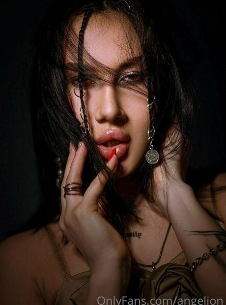 angelion schöne pornostar foto