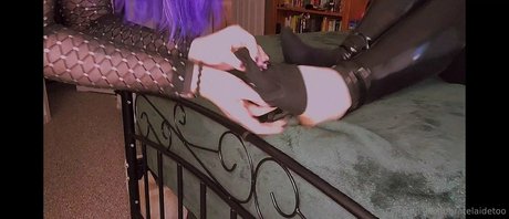 bratelaidetoo nacktheit beste bilder