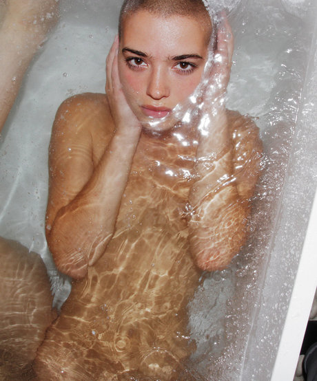 vollbusige rothaarige onlyfans hd schöne fotos