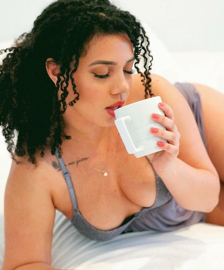 Amanda Carvalho beste freie bilder