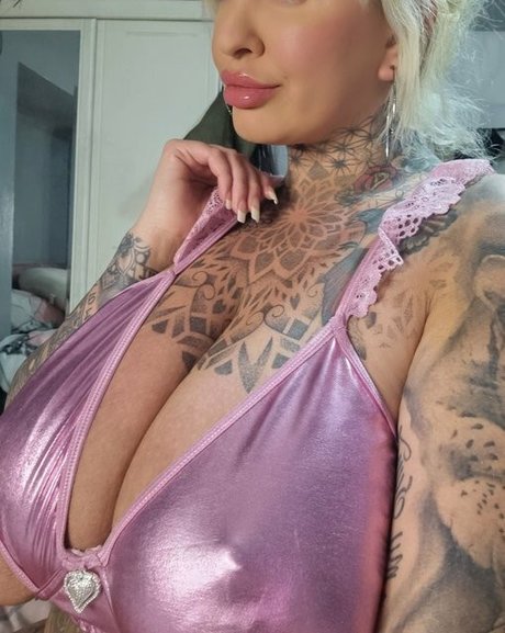 Katherine Masterman erwachsene exklusive bild