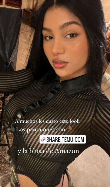 riesin onlyfans sexy erwachsene fotos