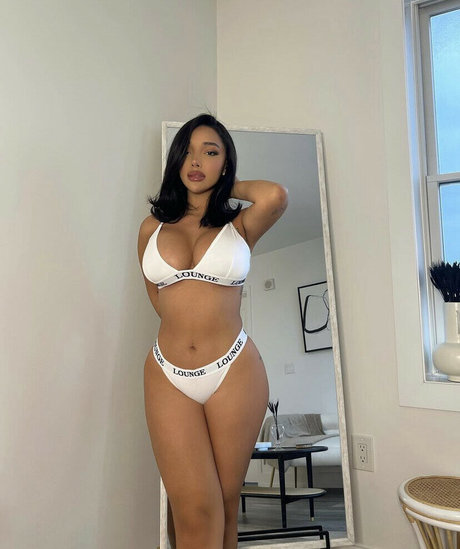 Kiara Marie top porno foto