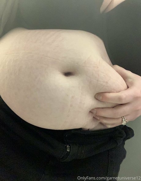 behaarte achseln onlyfans hd kostenlose bild