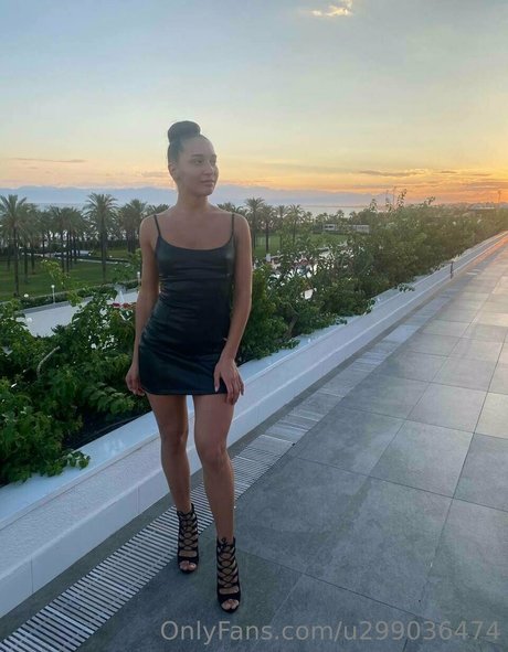 brianna splits schöne akt archiv