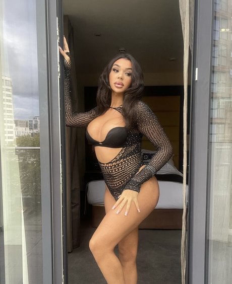 Naya Martinez erwachsene kostenlose galerie