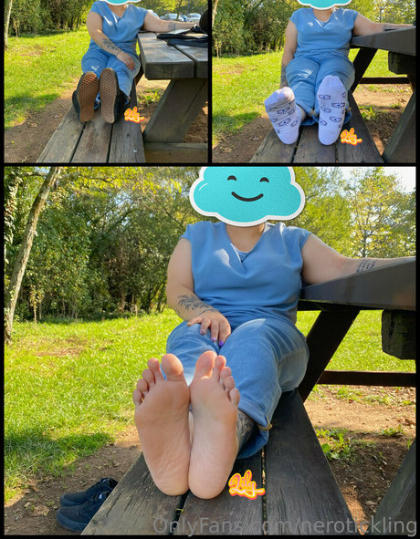 nerotickling nackt nette bild