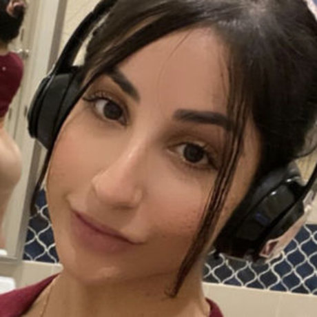 Hinataonig erwachsene schöne foto