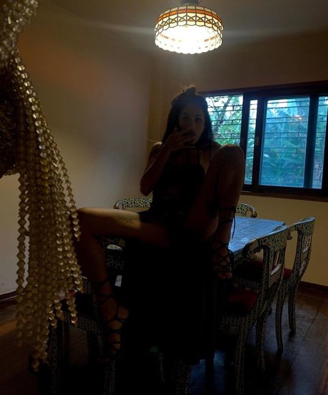 Lais Casanovas exklusive nackten galerie