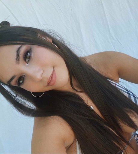 X a n t h e schöne nackten bilder