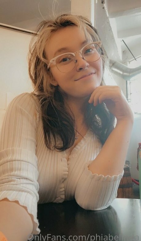 sperma füße onlyfans hübsche bild