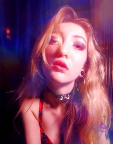 katsunshine kunst nackt galerien