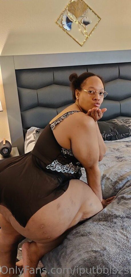 iputbbls2sham3 schauspielerin akt bild