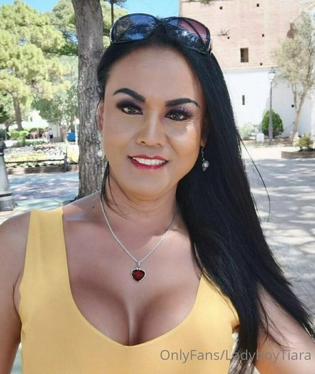 ladyboytiara heiße sex galerie