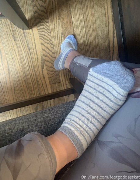 footgoddesskat nackt kostenlose archiv