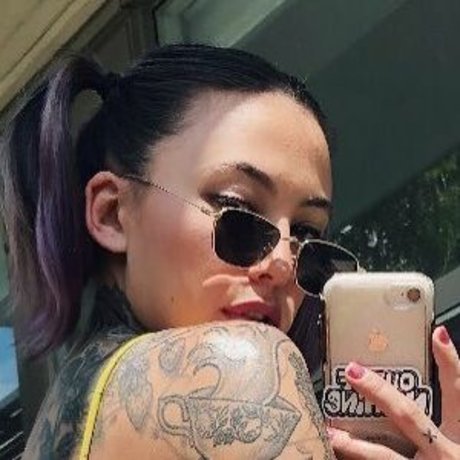 asiatische falsche titten onlyfans beste nackten fotos