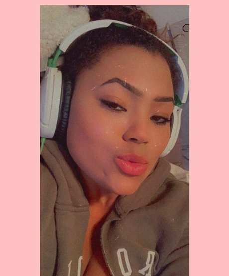 sehr dünne onlyfans top kostenlose bilder