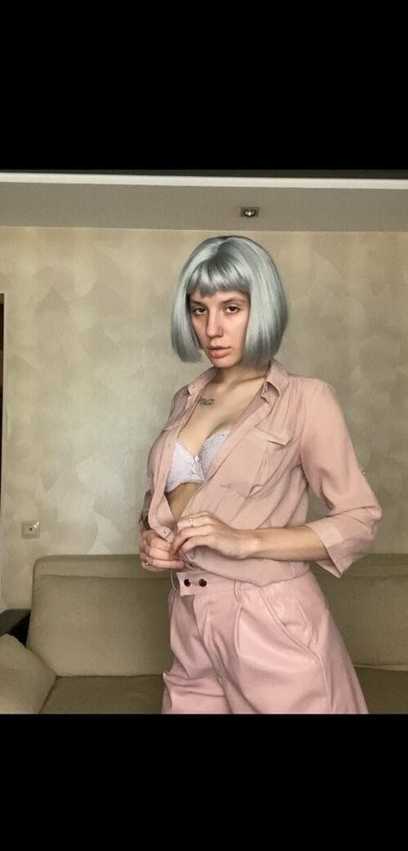 yanaperfect erotische nacktheit bild